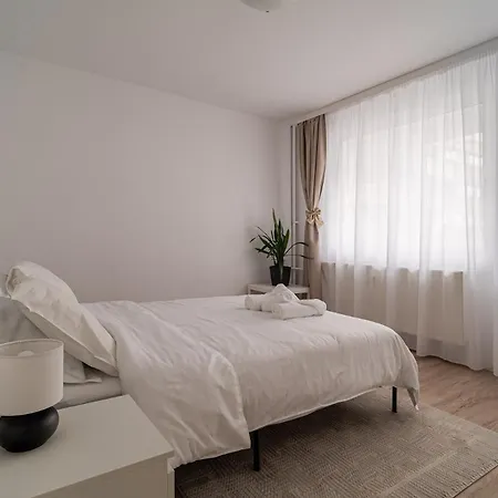 Black Iris - Cismigiu Park