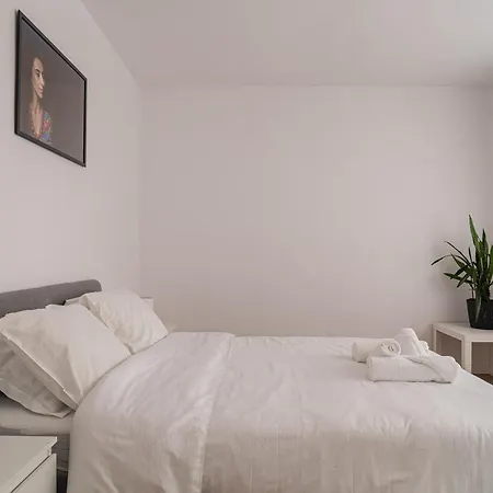 Black Iris - Cismigiu Park Appartement Boekarest