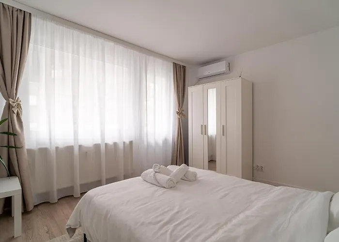 Black Iris - Cismigiu Park Appartement *