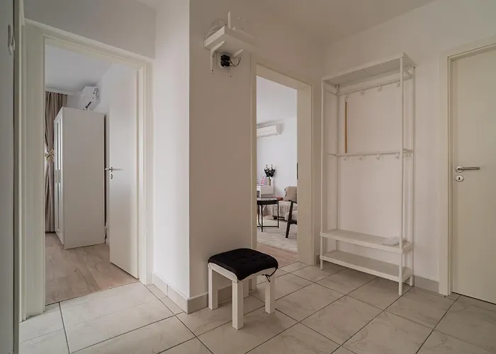 Black Iris - Cismigiu Park Appartement *