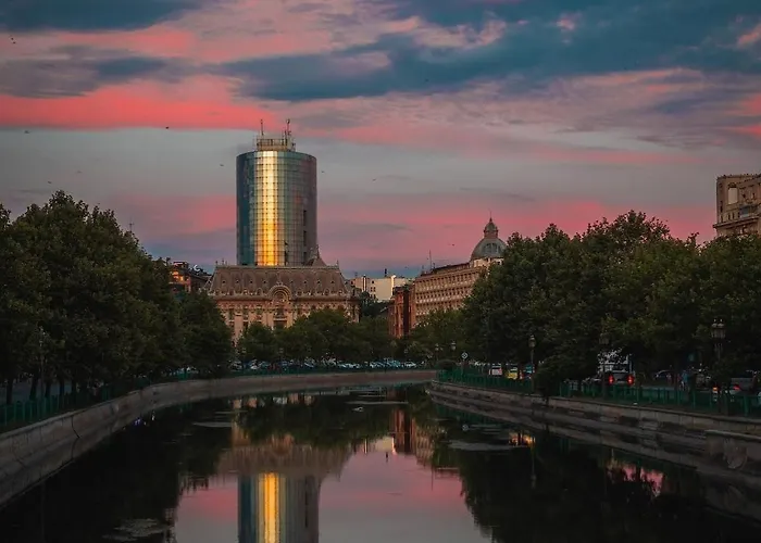 Black Iris - Cismigiu Park * ブカレスト